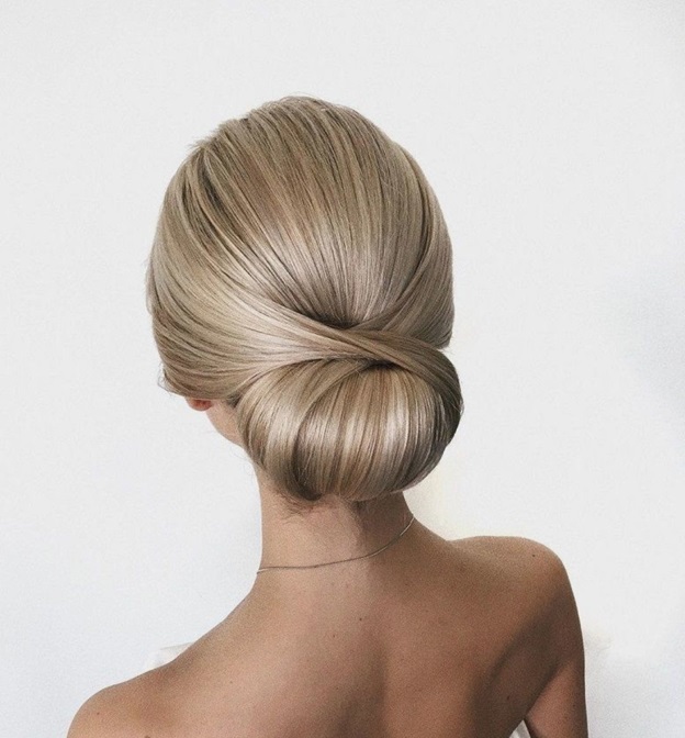 Прическа на Новый год 2022: цвет, форма - лучшие идеи с фото