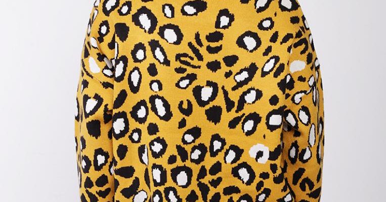 Женские джемперы желтого цвета в тренде