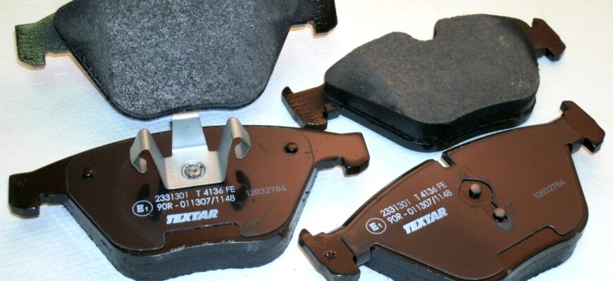 Тормозные колодки для BMW: советы по выбору Тормозные колодки для BMW: советы по выбору