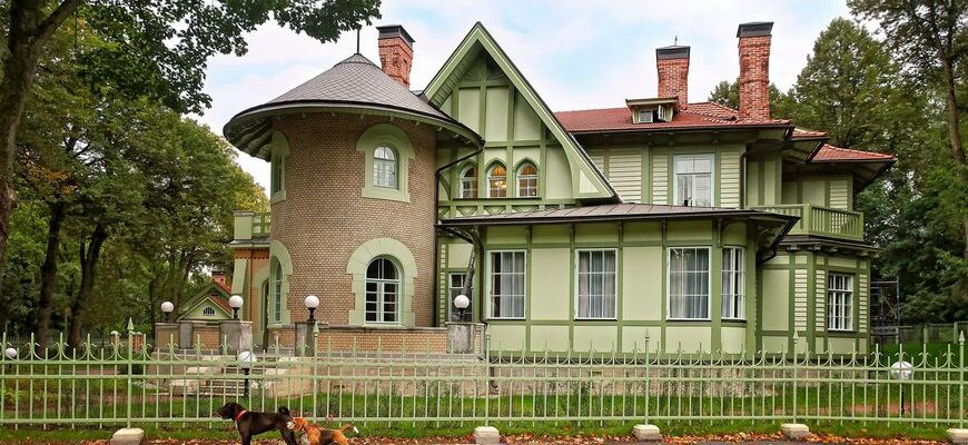 Интересные маршруты для туристов на Каменном острове в Санкт-Петербурге Интересные маршруты для туристов на Каменном острове в Санкт-Петербурге